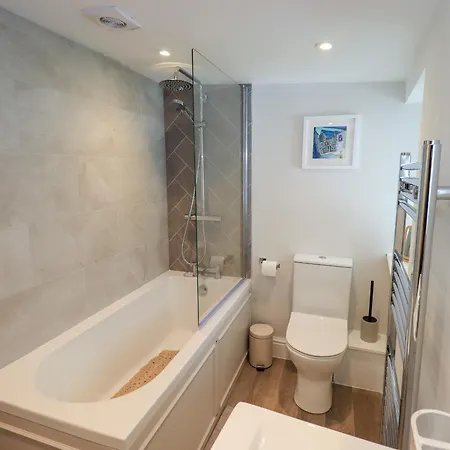 8 12 Church Street *