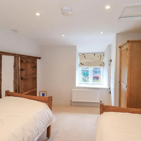 8 12 Church Street * Ambleside