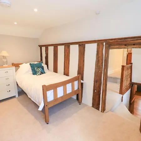 Holiday home 8 12 Church Street *
