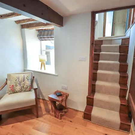 8 12 Church Street Holiday home *