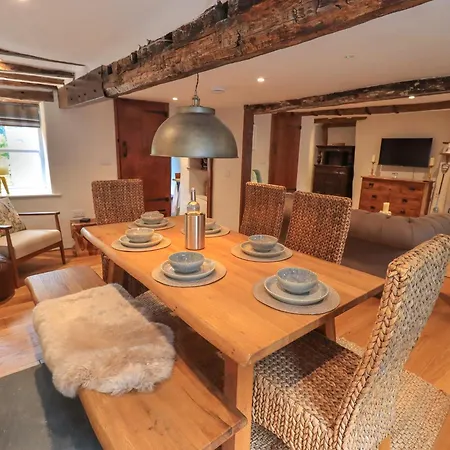 8 12 Church Street Holiday home *