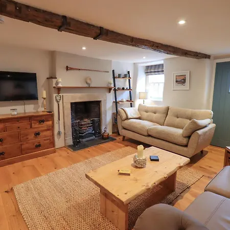 8 12 Church Street Ambleside