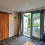 8 12 Church Street * Ambleside